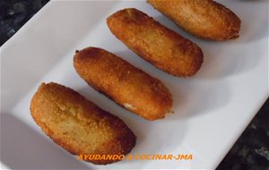 Croquetas Caseras De Pollo Y Jamón.
