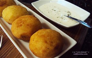 Bombas De Patata Rellenas De Ternera Y Parmesano
