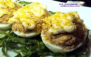 Huevos Rellenos
