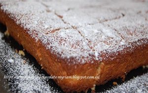 Brownie De Chocolate Blanco Y Nueces.
