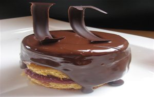 Pastel De Chocolate Con Dos Aromas
