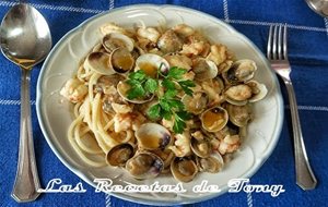 Espaguetis Con Almejas Y Langostinos
