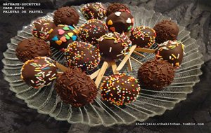 Gâteaux-sucettes / Cake Pops / Paletas De Pastel
