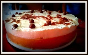 Tarta De Turrón Y Nata Cumpleaños