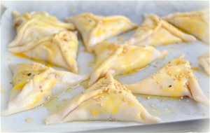 Empanadillas De Salmón Y Cebolla Caramelizada
