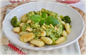 Gnocchis Al Pesto (ñoquis)
