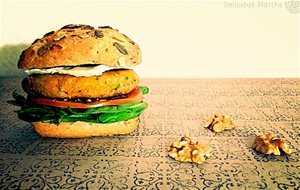 Fast Food A Fuego Lento: Hamburguesa Vegetal De Calabaza Con Nueces