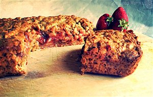 Strawberry Honey Oatmeal Bars [barritas De Miel Y Avena Con Fresa]