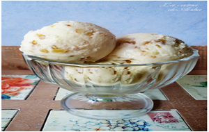 Helado De Chocolate Blanco Y Nueces
