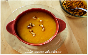 Crema De Calabaza Y Pera Con Piñones
