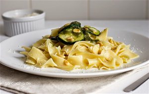 Tagliatelli Con Calabacín Al Perfume De Menta
