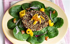 Ensalada De Quinoa, Espinacas Y Mango
