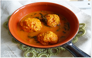 Albóndigas De Pollo Con Curry De Coco
