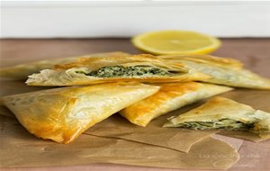 Spanakopita - The Daring Cooks
