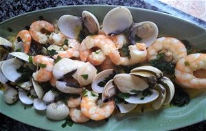 Gambas Y Almejas Al Ajillo Olla Gm
