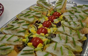 Tostas De Crema De Aguacate Y Bacalao