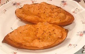 Batatas Asadas Rellenas De Gambas Al Ajillo Y Mayonesa
