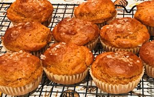 Muffins Salados De Tomate Y Albahaca
