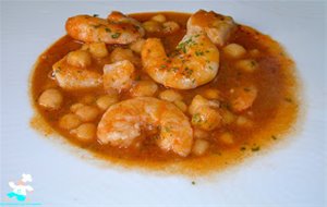 Garbanzos Con  Langostinos Y Merluza
