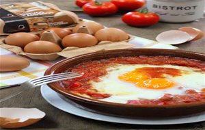 Huevos Al Chilindrón
