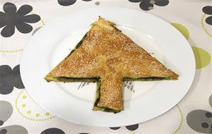 Árbol De Navidad Relleno De Pesto Y Queso
