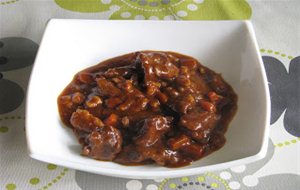 Carne Guisada Con Nueces
