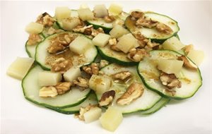 Ensalada De Pepino, Queso Y Nueces
