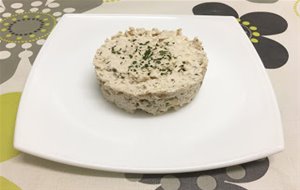 Ensalada De Pollo, Queso Y Nueces
