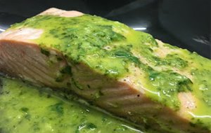 Salmón Al Vapor Con Salsa De Alhabaca
