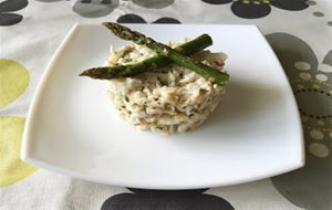 Timbal De Merluza Con Alioli Y Espárragos Verdes
