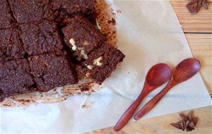 Brownie De Calabacín Y Chocolate Especiado. Receta Vegana
