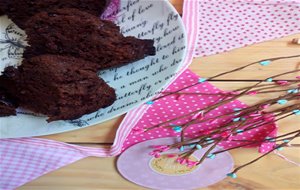 Bundt Cake De Chocolate A La Taza Y Jalea De Arándanos Negros
