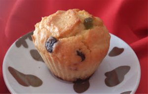 Muffins De Naranja Con Fruta Escarchada Y Gotas De Chocolate
