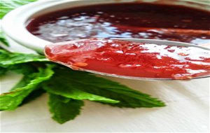 Mermelada De Tomate, Fresa , Hierbabuena Y Canela.
