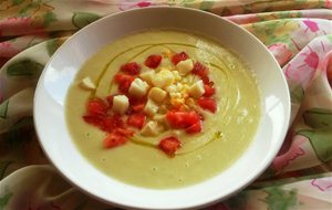 Gazpacho De Calabacín Con Queso De Cabra. Reto "las Cuatro Estaciones"
