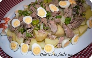 Ensalada De Atún Rojo, Patatas Y Huevos De Codorníz
