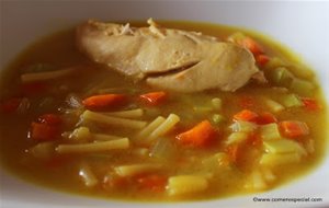 Receta Casera De Sopa De Fideos Con Pollo