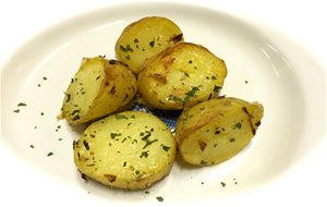 Patatas Lyonnaise... En Horno En Vez De Sartén Y En Menos De 15 Minutos..
