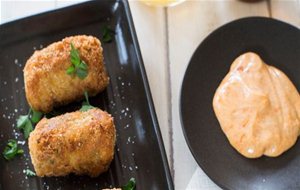 Paella Croquettes, Smoked Paprika Aioli And Parsley Salt /croquetas De Pella, Alioli De Pimentón Ahumado Y Sal Con Perejil