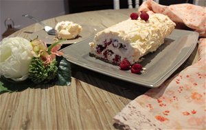 Tarta De Merengue Con Chantilly Y Frambuesa
