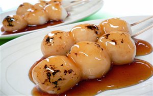 Mitarashi Dango (dulce Japonés)
