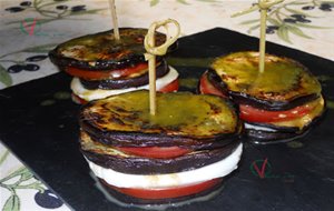 
torres De Berenjena, Tomate Y Mozzarella
