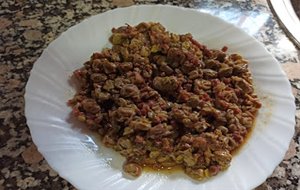 Guiso De Almendras De Habas Con Jamón
