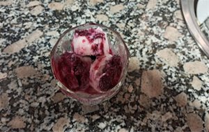 Helado De Frutos Rojos/frutos Del Bosque Con Yogur Griego
