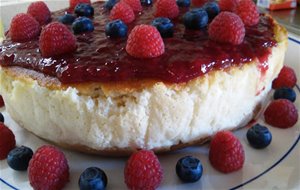 Tarta De Queso Con Arándanos Y Frambuesas
