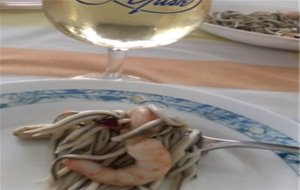 Gulas Con Gambas Al Ajillo
