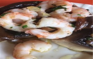 Champiñon Relleno De Gambas
