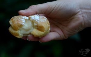 Éclairs Rellenos Con Crema Al Coco
