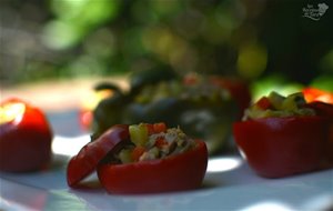 
pimientos Cherry Rellenos Con Guiso De Vegetales Y Atún
