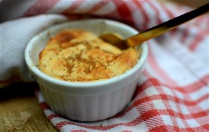 Souffle de plátano y amaretto